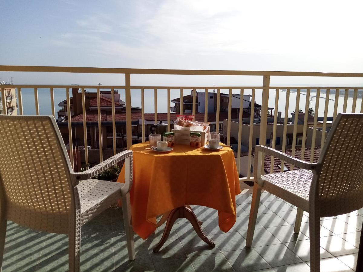 Domus Flavia Lägenhet Termoli Exteriör bild